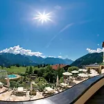 Wellnessresidenz Schalber Szálloda Serfaus