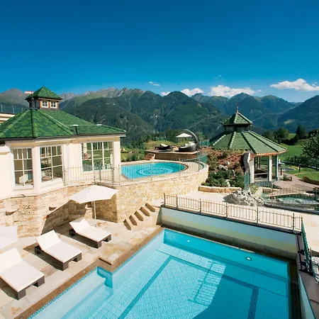Отель Wellnessresidenz Schalber 5*