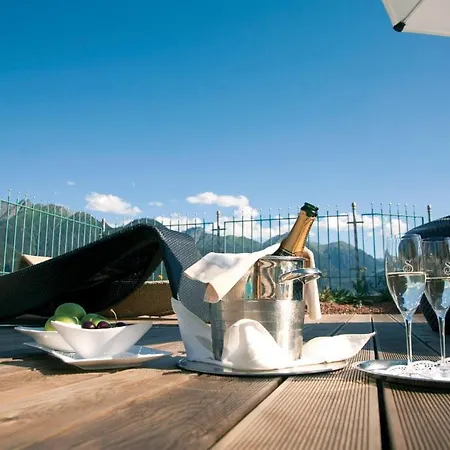 Отель Wellnessresidenz Schalber Серфаус