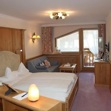 Wellnessresidenz Schalber Szálloda 5*