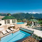 Wellnessresidenz Schalber סרפהאוס